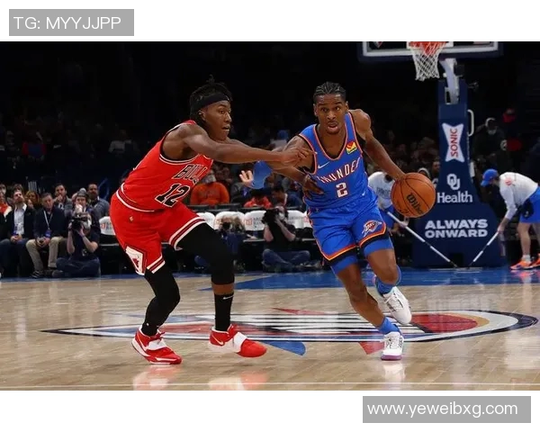 2012年NBA季后赛雷霆与马刺第三场精彩对决回顾与分析